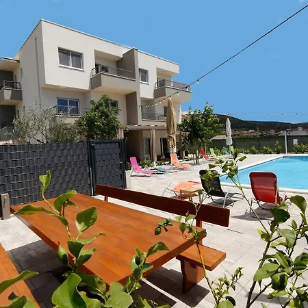 Bulli Apartament Trogir