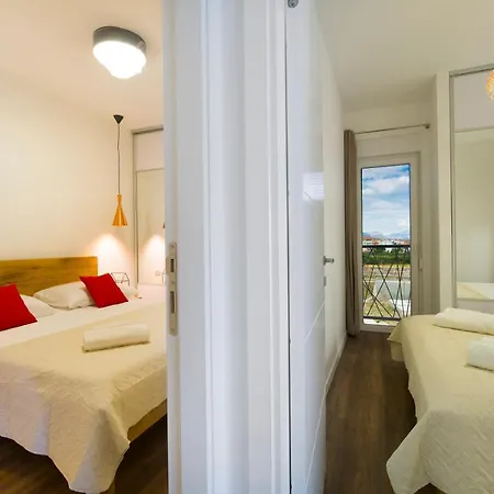 Bulli 公寓 特罗吉尔