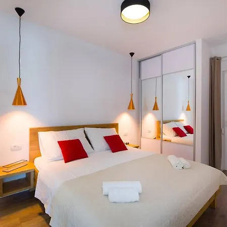 Bulli 公寓 特罗吉尔